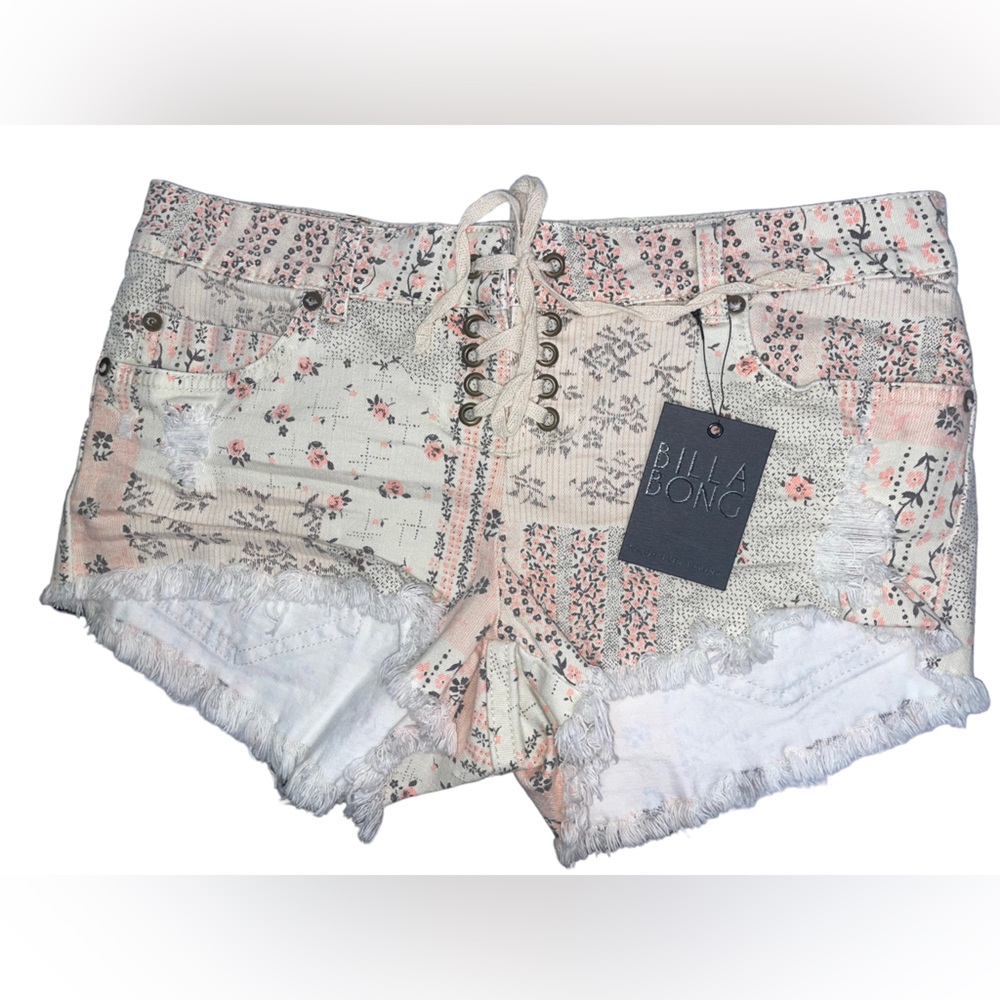NWT Billabong shorts